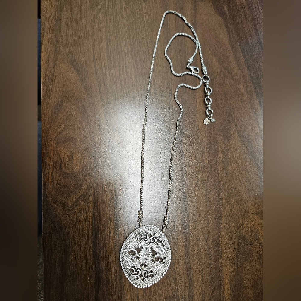 Elegant Pendant Necklace